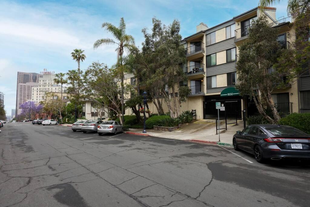 Chic Condo Steps From Petco Park San Diego Exterior foto