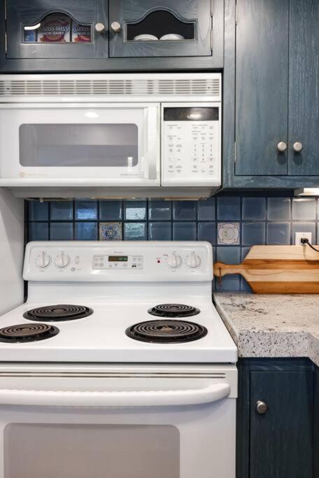 Chic Condo Steps From Petco Park San Diego Exterior foto