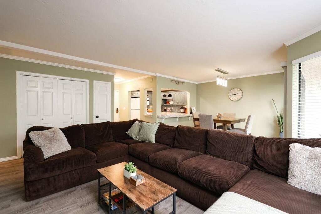 Chic Condo Steps From Petco Park San Diego Exterior foto